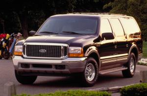 Ford Excursion 2000 года
